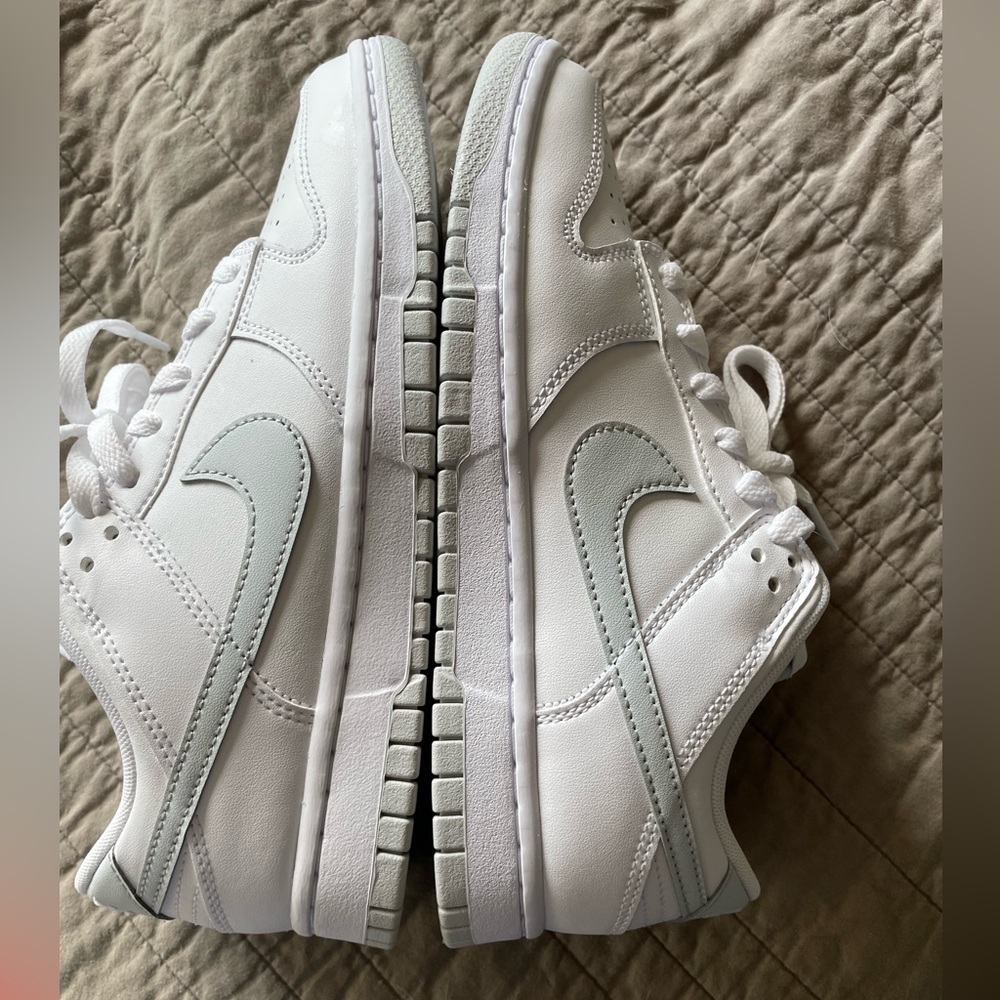 Nike Dunk Low Pure Platinum mens 7 or womens 8.5 gray and white sneakers